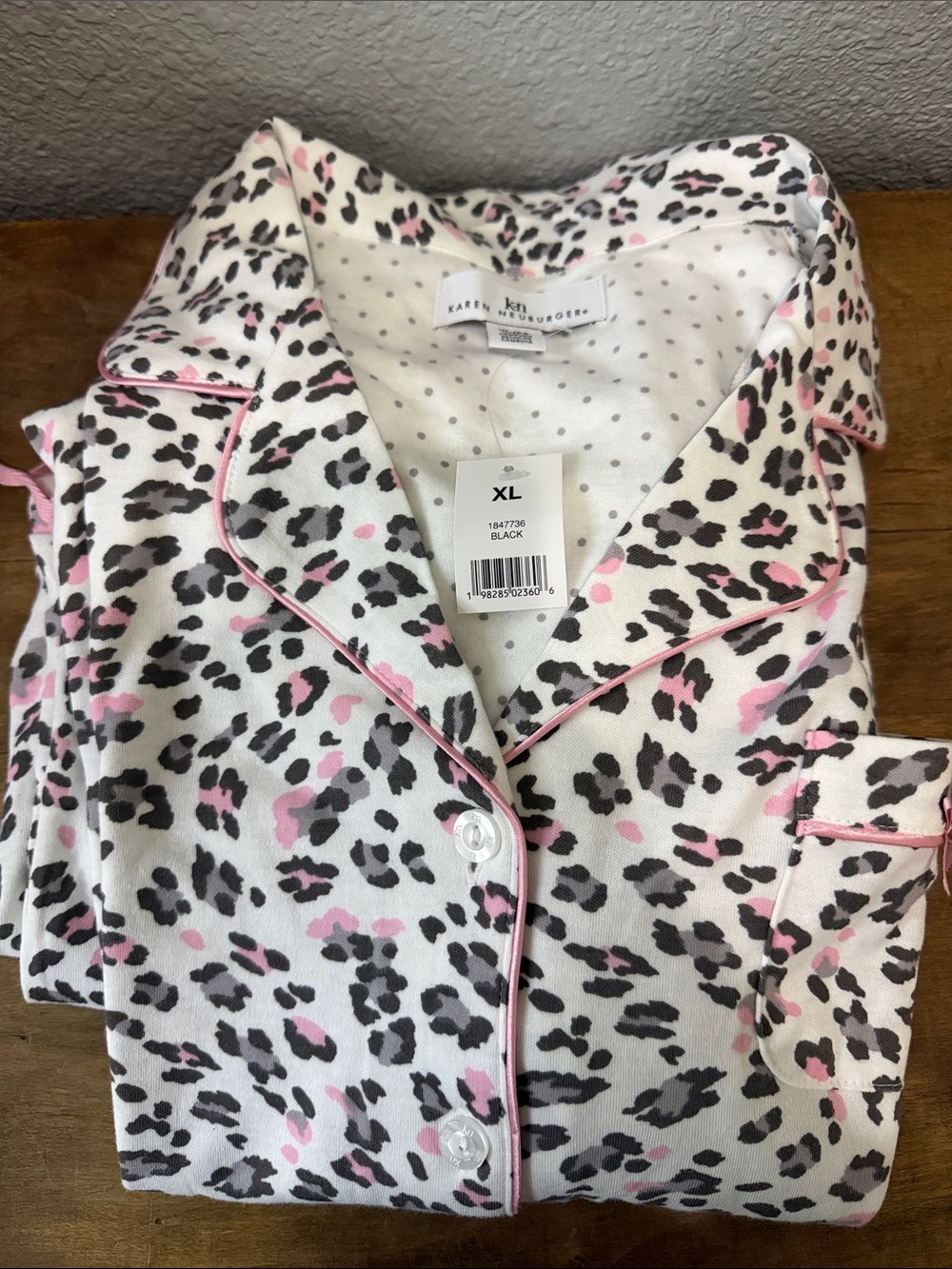 Karen Neuburger White, Black & Pink Leopard Pajama Top and Capri pants size XL